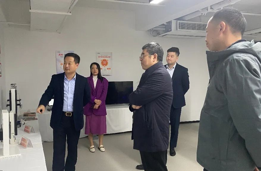 中國計量大學校領(lǐng)導(dǎo)帶隊走訪全民認證